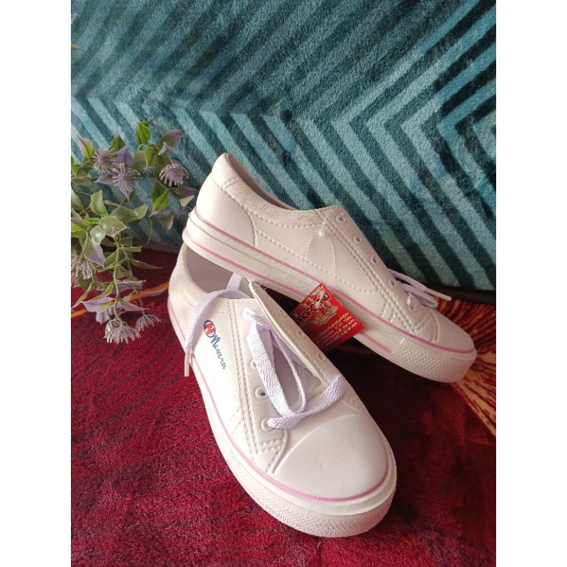 Sepatu karet new era