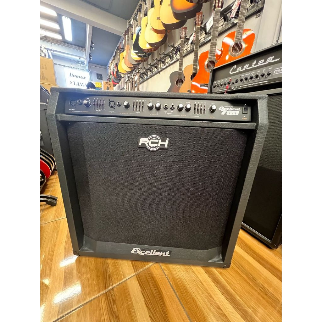 Amplifier Keyboard RCH Excellent 700 NEW / 15 Inch Speaker