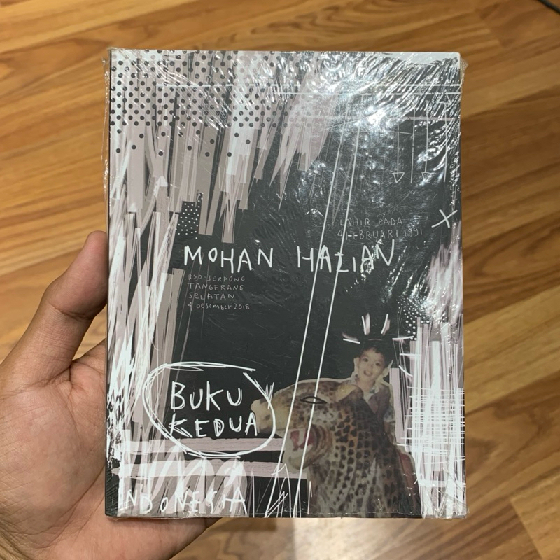 Buku Mohan Hazian