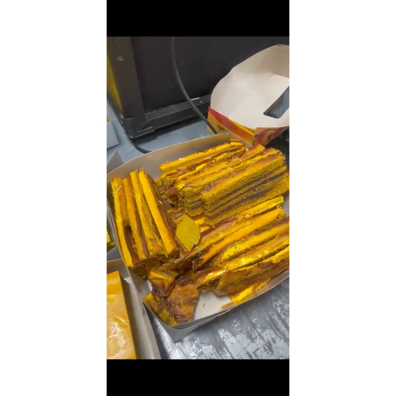 

Pinggiran Lapis Legit Spesial Premium Gurih Legit Harum