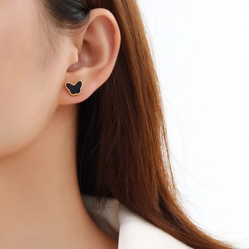 Anting tusuk titanium anti karat