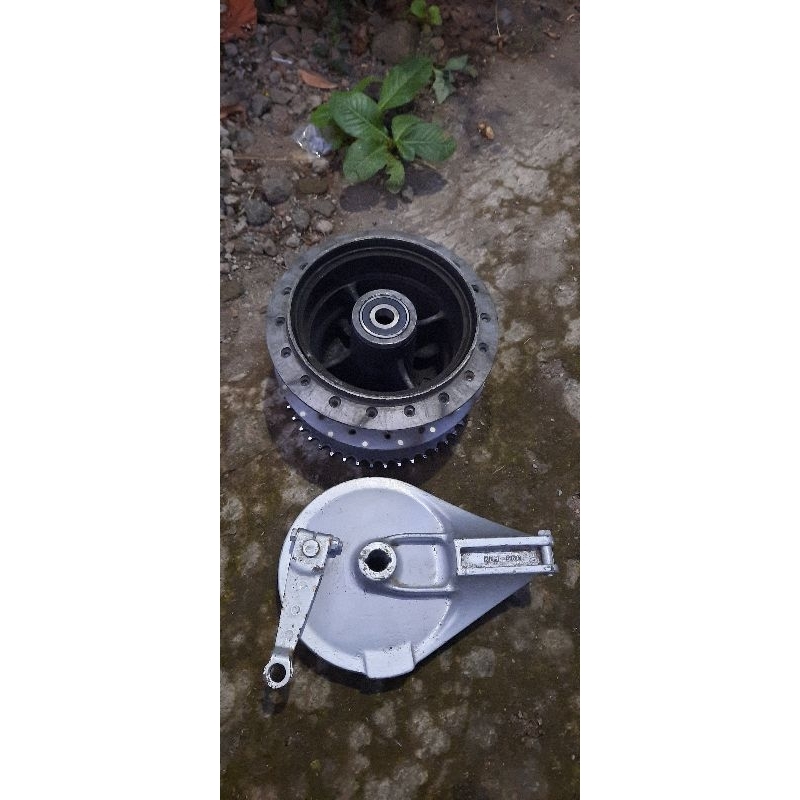 TROMOL BELAKANG MEGAPRO PRIMUS/ HIU/ LAMA ORIGINAL BEKAS COPOTAN