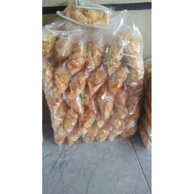 

keripik singkong satu ball 30pic Rp135000