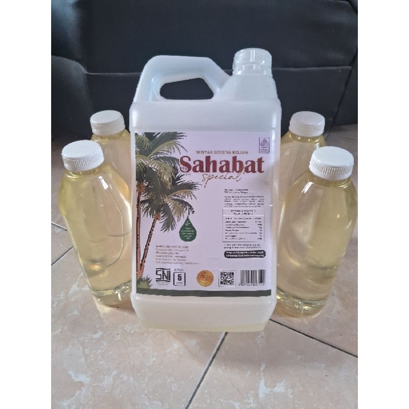 

Minyak Kelapa Merk Sahabat Special 1 Liter (repack) - Minyak Goreng Kelapa/Minyak Klentik Bukan VCO