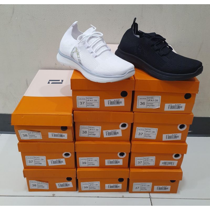 sepatu brand Laurensia