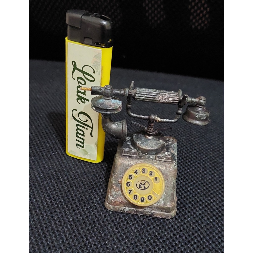 

pajangan rautan pensil miniatur telepon