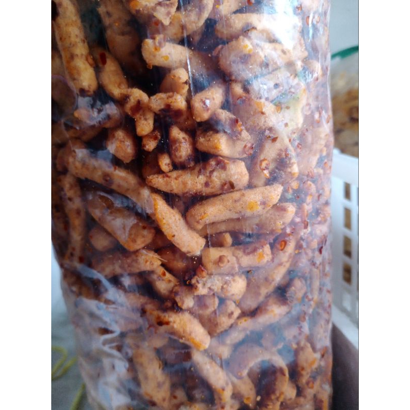 

Camilan Basreng Stik Bastik Pedas Daun Jeruk 250 Gram Cemilan Jajanan Snack