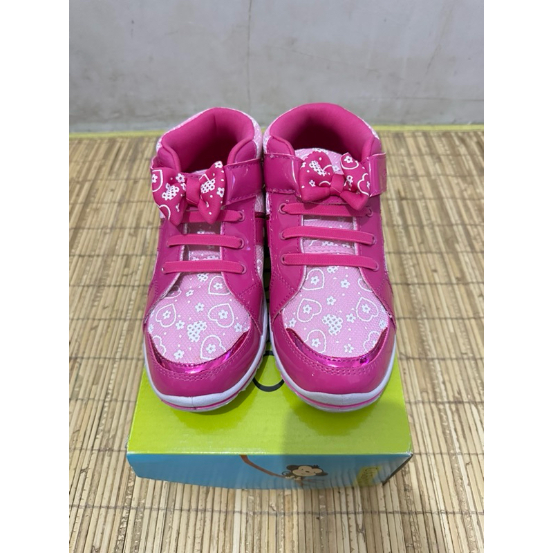 Sepatu Gabino anak perempuan