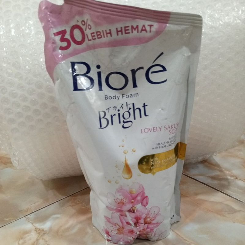 BIORE 800ml lovely sakura
