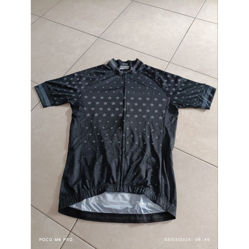 jersey xzone size M