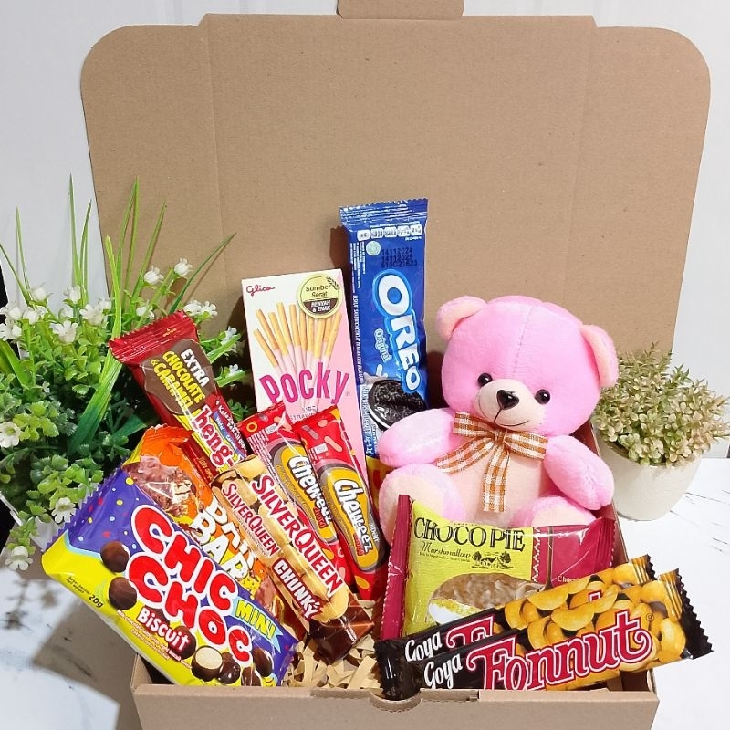 

Hampers coklat snack box hadiah ulang tahun hari guru valentine graduation kelulusan anniversary