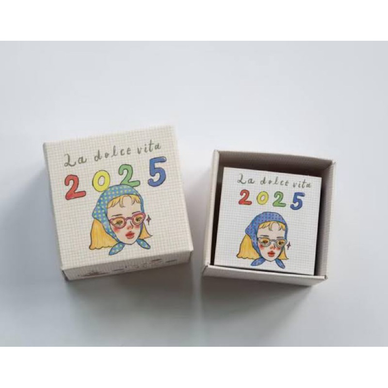 

Sample La Dolce Vita Mini Daily Calendar 1 bulan (30/31 hari)
