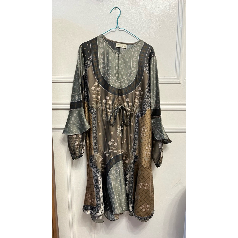 preloved tunik wearing klamby