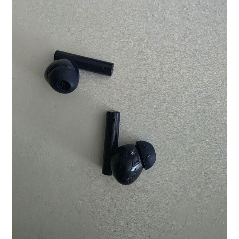 earbuds realme air 5. no refund