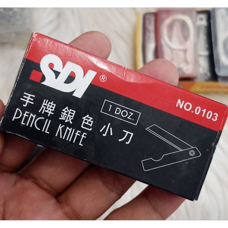 

PUSAU LIPAT SDI NO. 0103 SATU KOTAK ISI 12 PCS // PISAU LIPAT KECIL