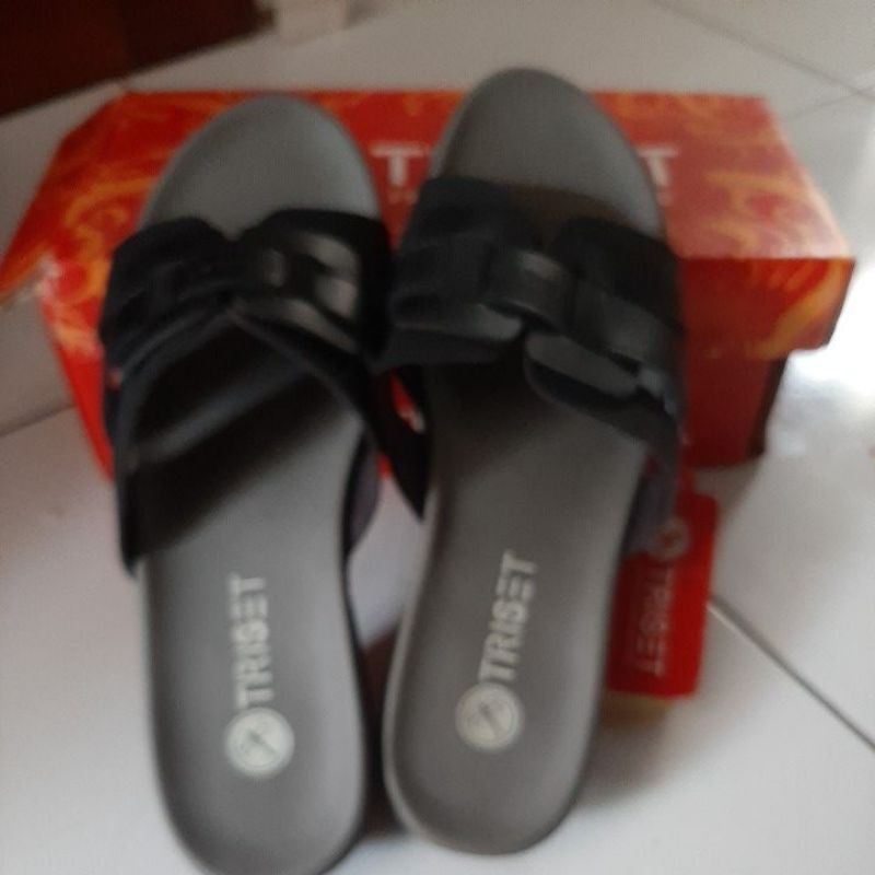 preloved tapi baru sendal wanita  ori TRISET