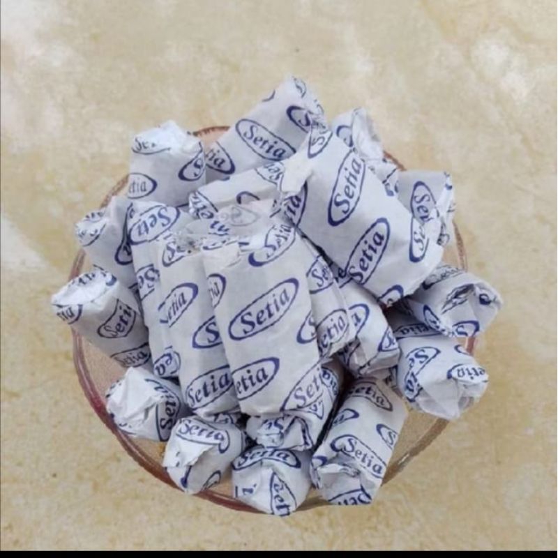 

Dodol Garut rasa original 1kg oleh oleh/ makanan khas Daerah Garut Jawa Barat enak manis legit kenyal mantap maknyos pokona mah#