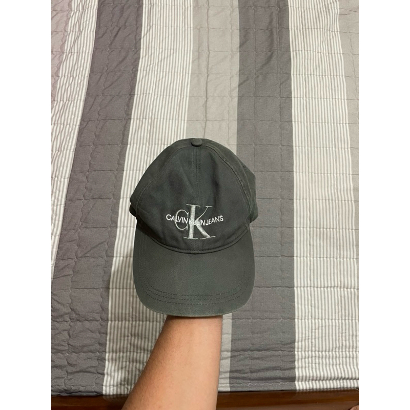 topi calvin klein original warna keren