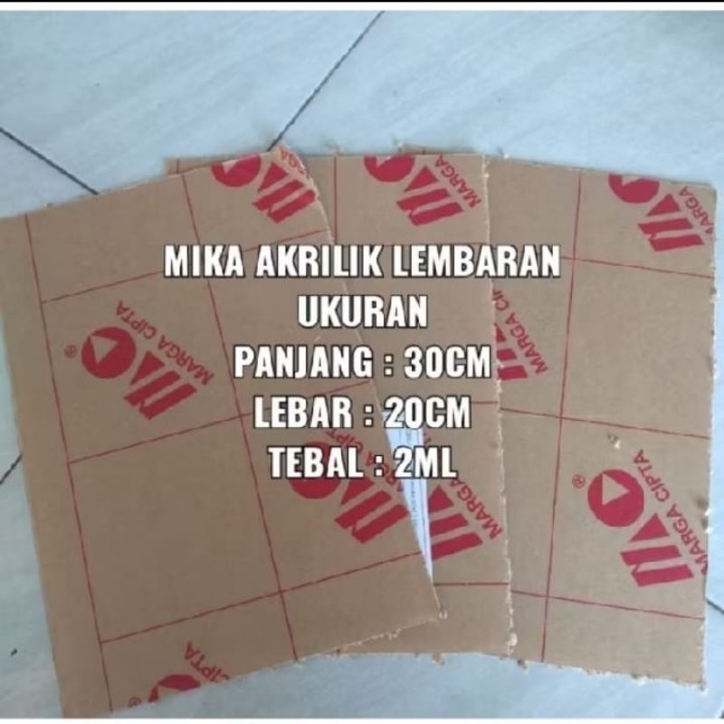 

Mika akrilik bening lembaran ukuran panjang 30cm lebar 20cm tebal 2ml