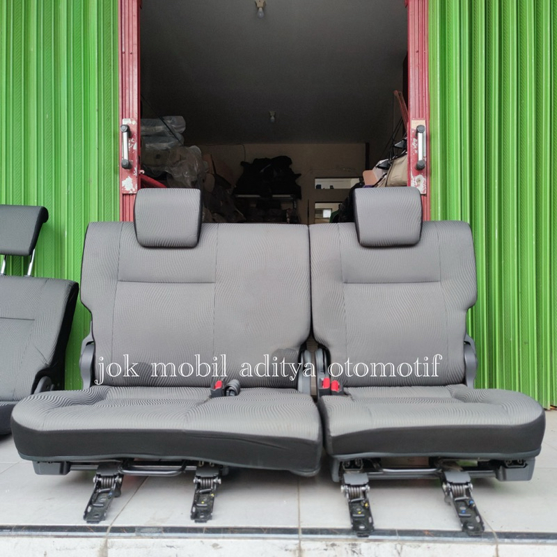 jok tengah baris 2 new sigra warna abu abu hitam