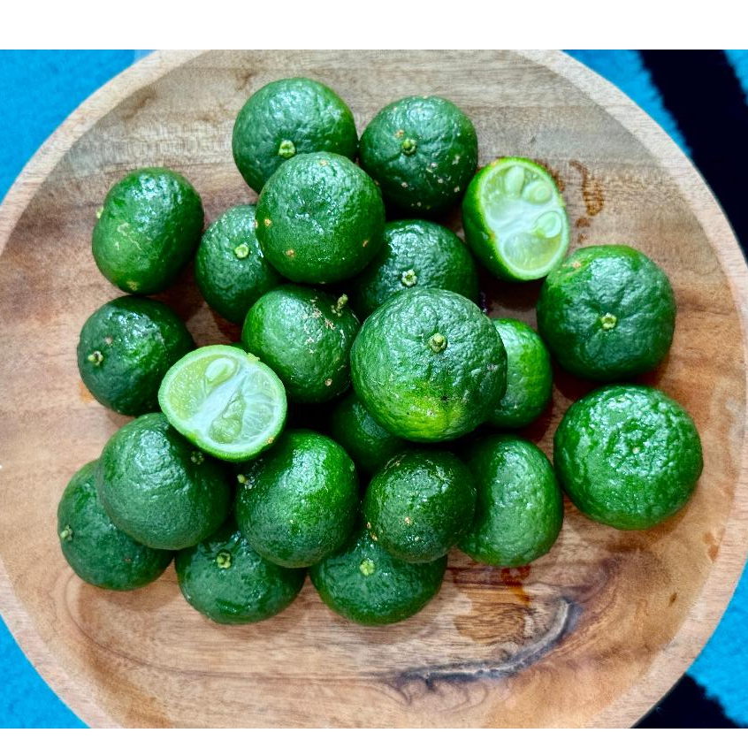 

Jeruk Limau / Jeruk Sambal 100gr, 250gr, 500gr, 1kg