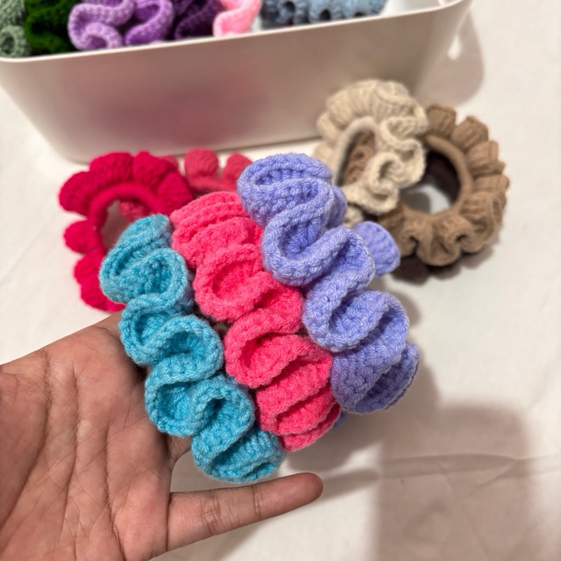 Scrunchie Ikat Rambut Rajut