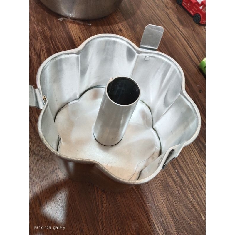 Loyang chiffon sakura 16cm preloved like new