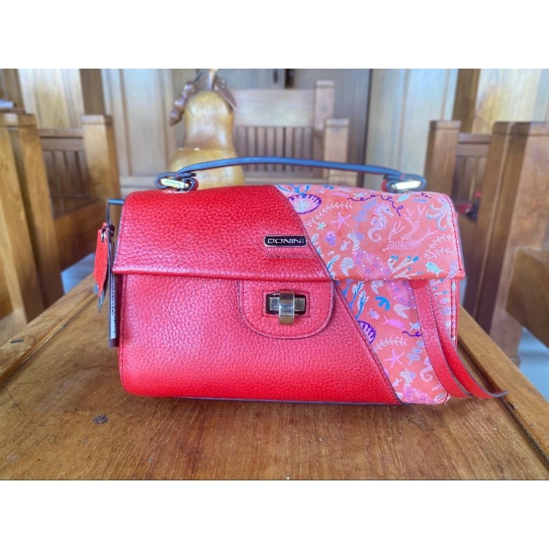 pre loved tas tangan/selempang merk DONINI ,model vigo