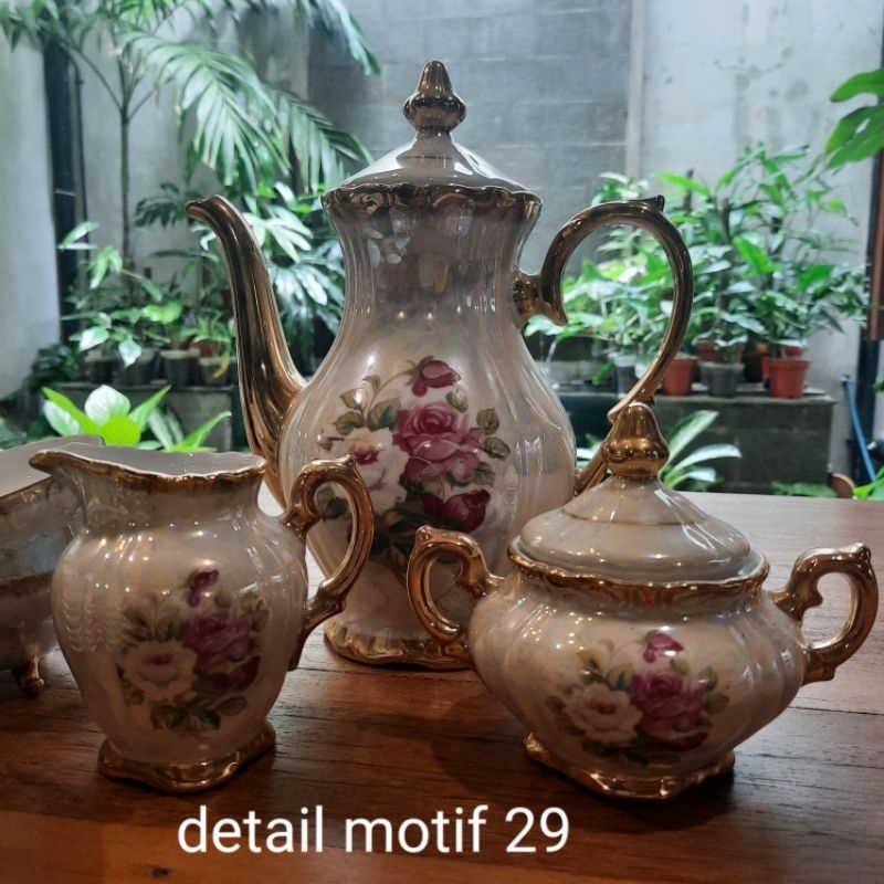 Set Cangkir Kuno Vintage American Style