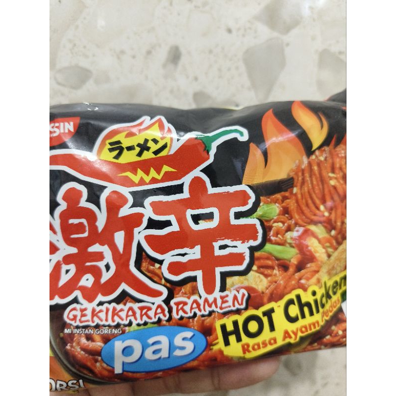 

Nissin Gekikara Ramen Hot Chicken Kemasan 80 Gram
