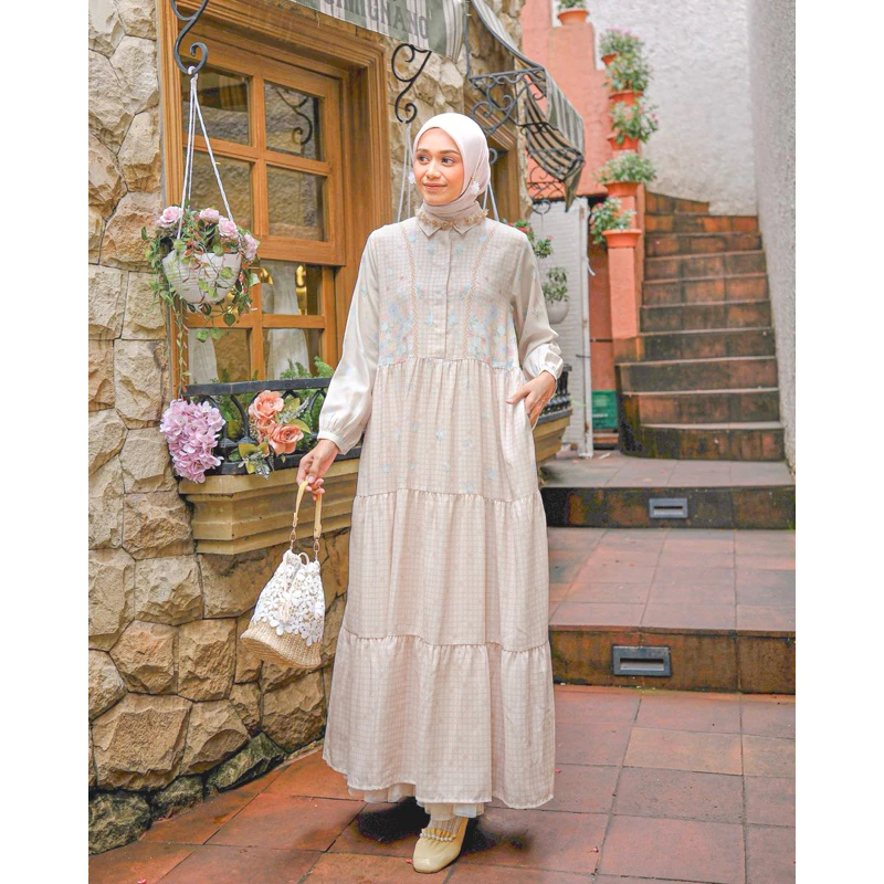 Jolie Midi Dress Kienka Sale (CLAY M)