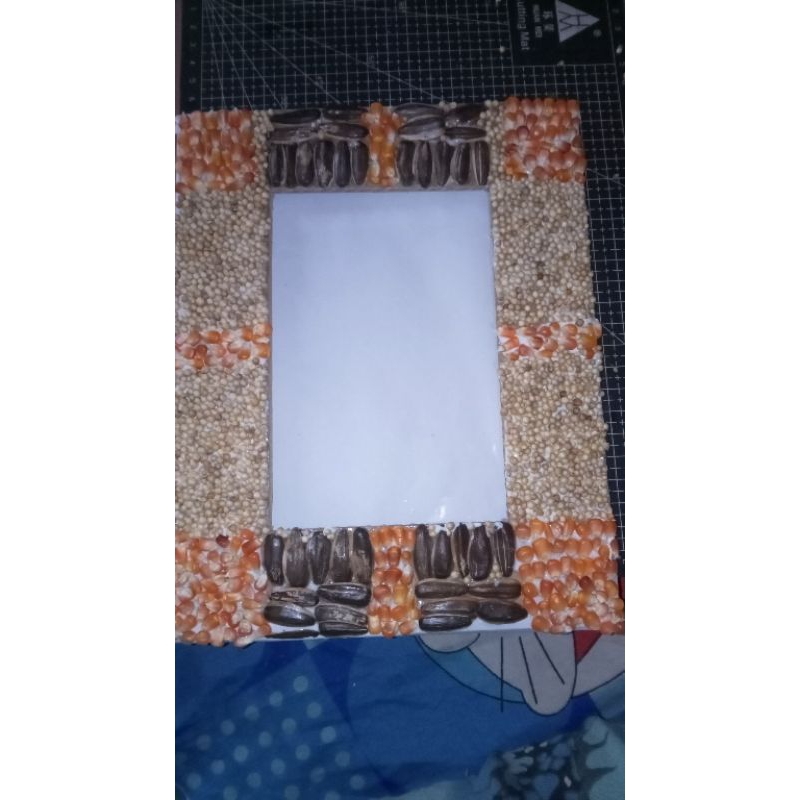 Bingkai foto kolase biji2an