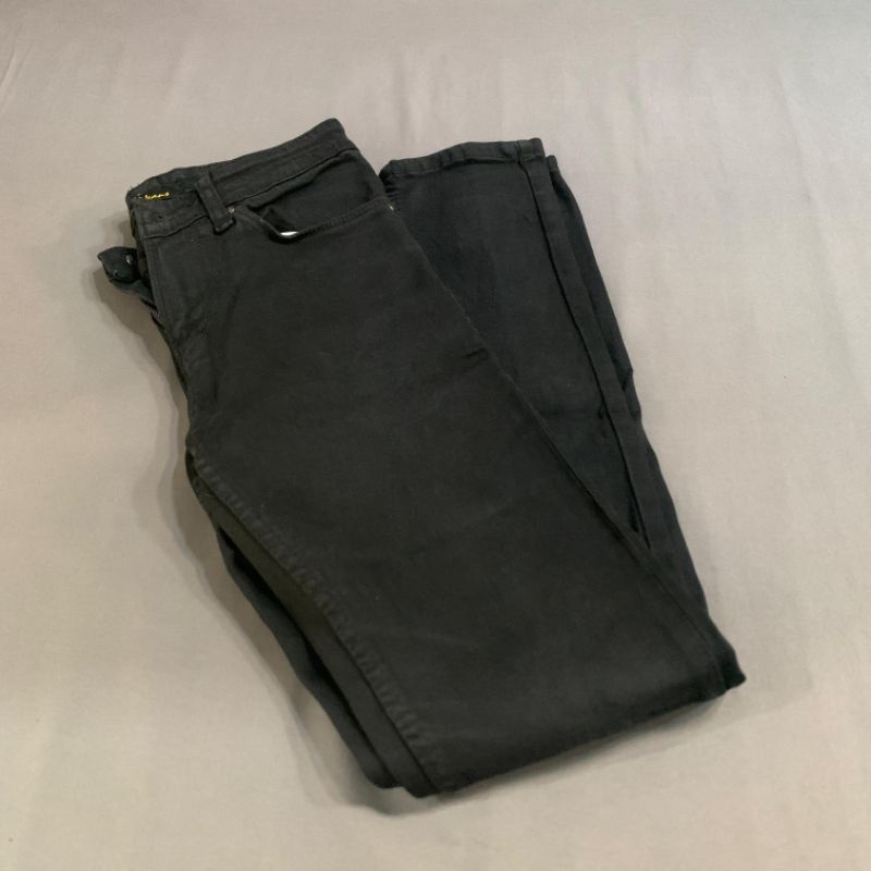 [Preloved] - Celana Panjang Jeans Hitam merk Wida