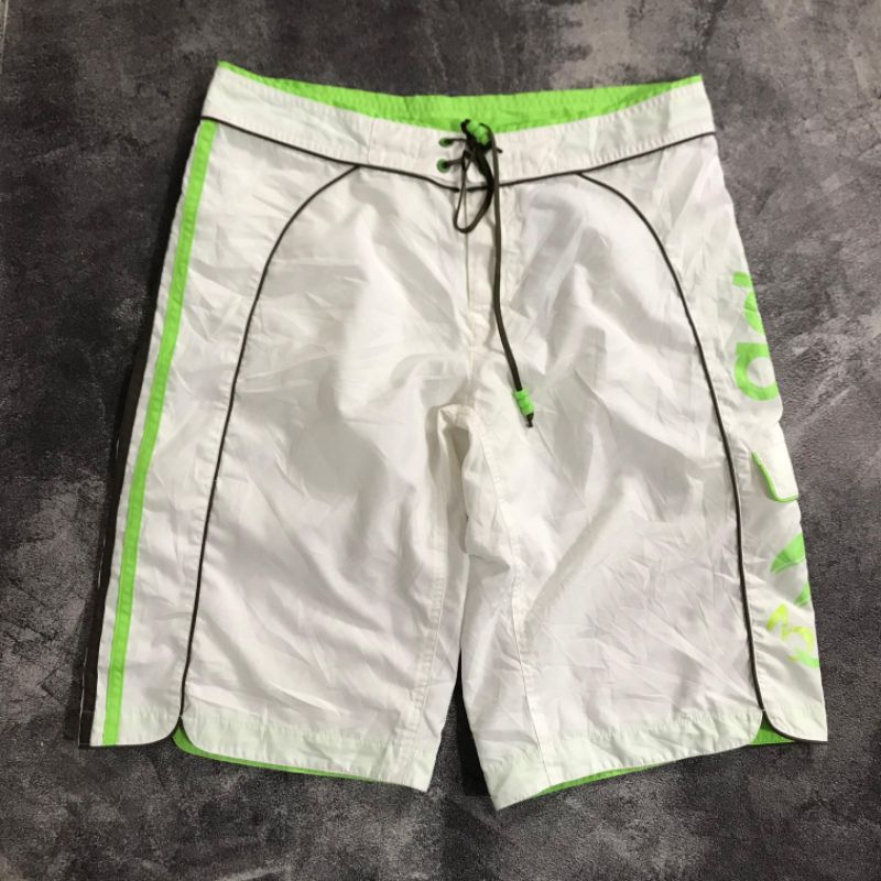 celana surfing Adidas S Second bekas