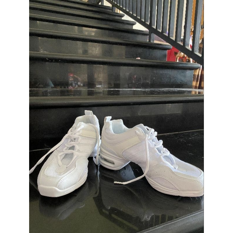 [Ready stock]sneakers putih with heels/sepatu putih/white sneakers/white shoes/heels