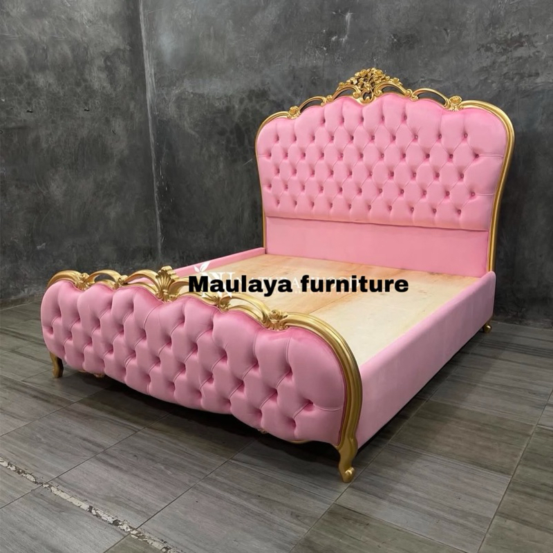 Dipan Ukir Bludru Minimalis