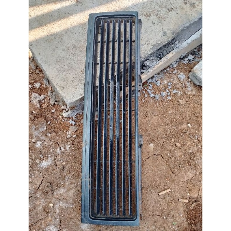 GRILL DEPAN IZUSU PANTHER 2.3 ORIGINAL