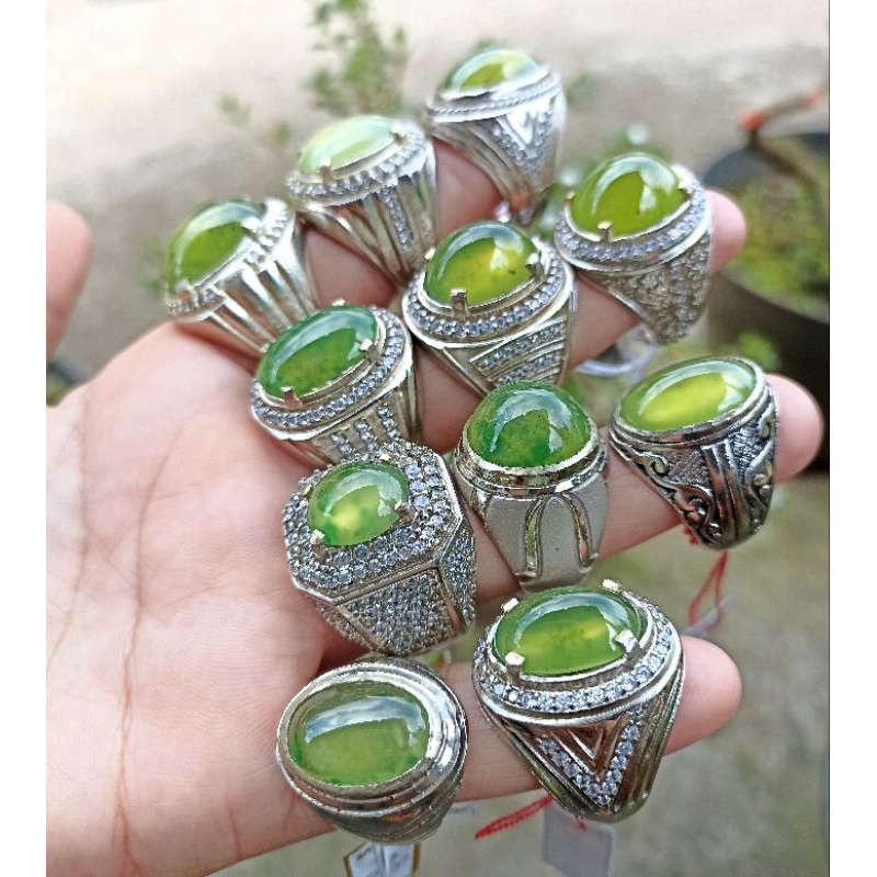 Batu Akik Sungai Dareh kristal,Cincin Akik Idocrase