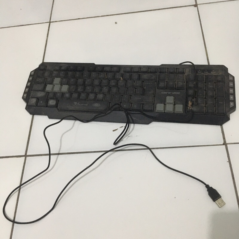 Keyboard PC Komputer Preloved Bekas – Preloved Murah, Kondisi Masih Layak Pakai