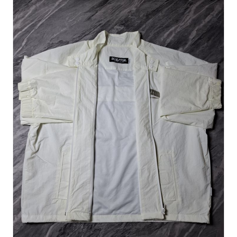 Jaket Windbreaker Sculptor Second Branded
