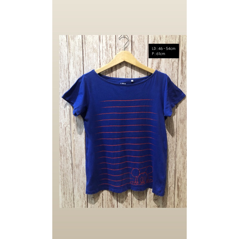 [A214]PRELOVED UNIQLO (UT) KAOS SANTAI WANITA WARNA BIRU GAMBAR MICKEY MOUSE