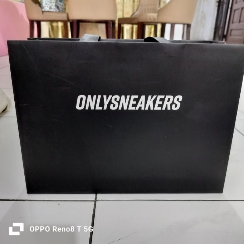 

Only Sneakers Paperbag Authentic