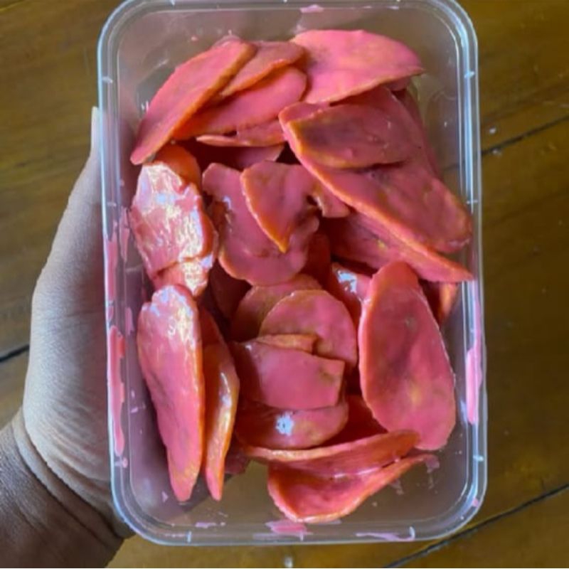 

keripik pisang strowberry cemilan keripik pisang