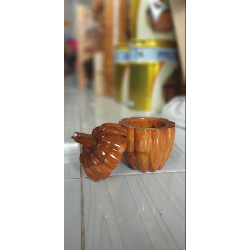 

(Dua musim) Toples kayu jati buah bligo