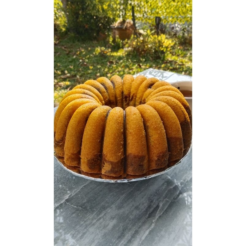 

bolu marmer macan. bolu jadul. diameter 22 cm tinggi 7cm kue basah