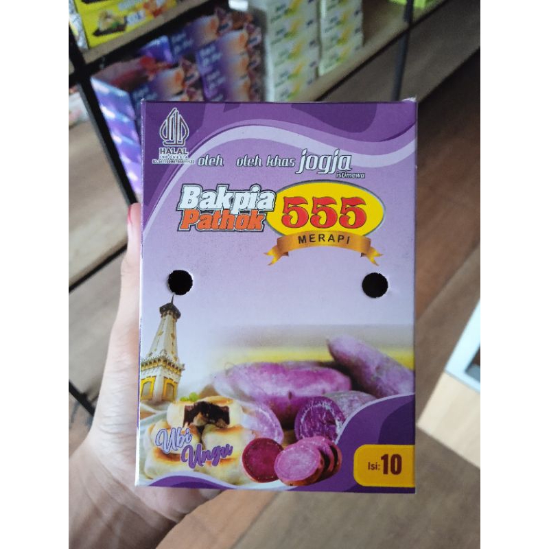Bakpia kering pathok 555 ubi ungu isi 10