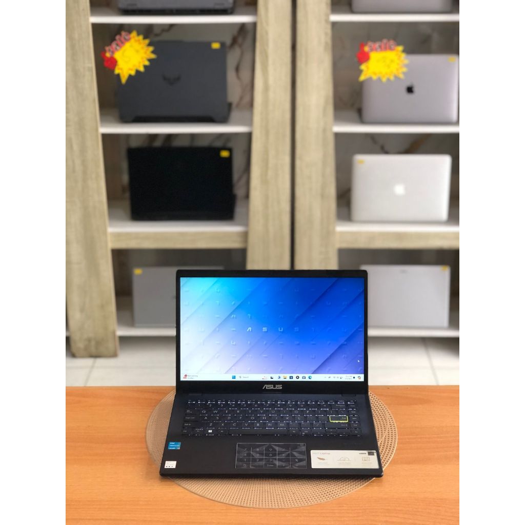 ASUS E410K/INTEL PENTIUM SILVER N6000/RAM 4GB/SSD 256GB/INTEL UHD GRAPHICS