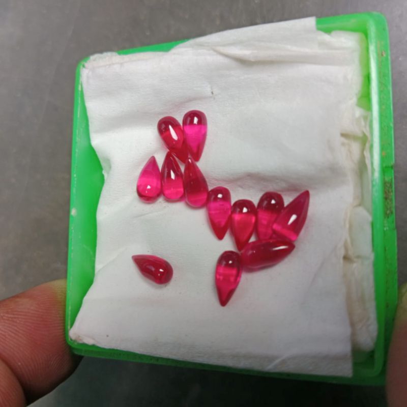 Batu Merah Delima Tetes Embun  asli