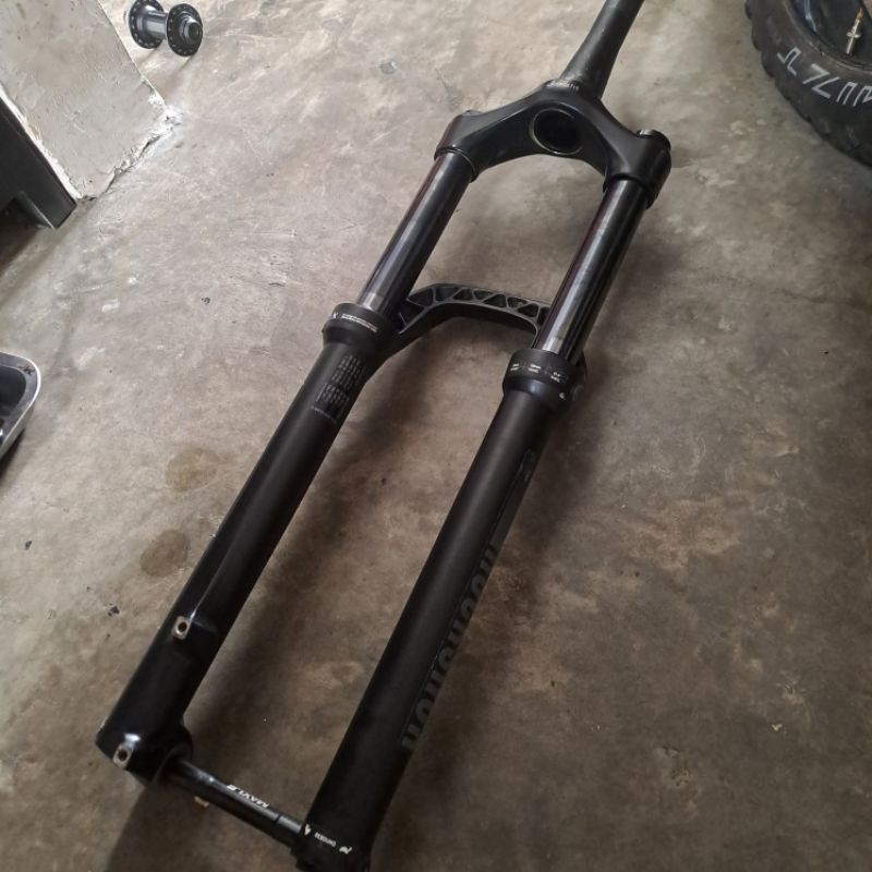 fork rockshox recon 27.5 travel 150 TA boost 15 x 110 murah