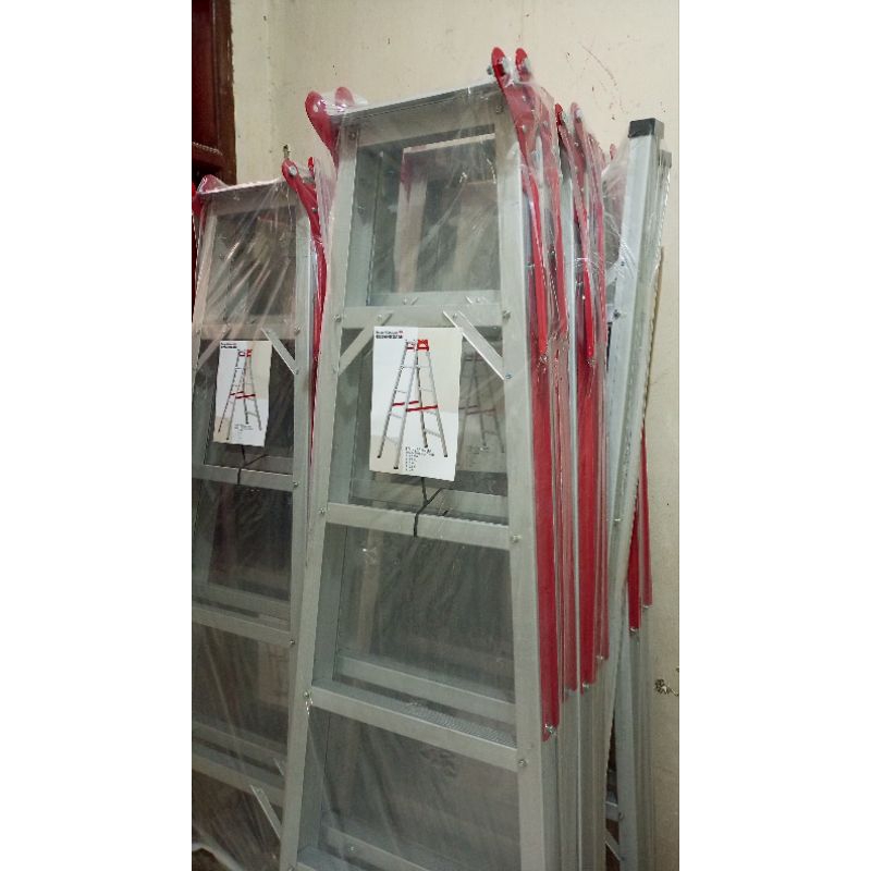 Tangga aluminium tebal 1.5 meter